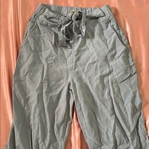 Women’s paper bag pants